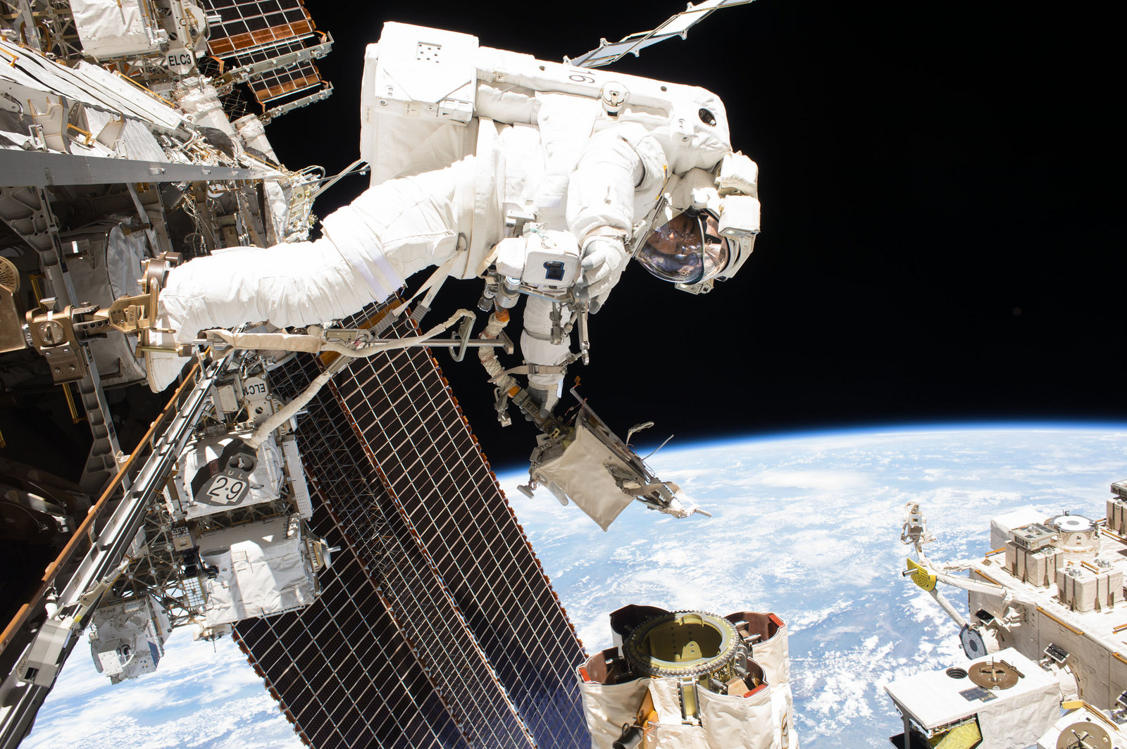 More information about "Live Coverage of U.S. Spacewalk Begins"